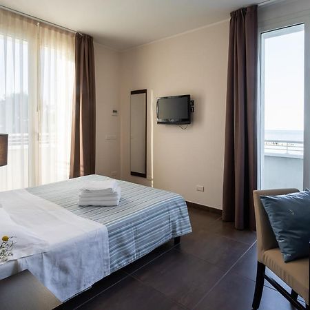 Gimmi Hotel Rimini Exterior foto